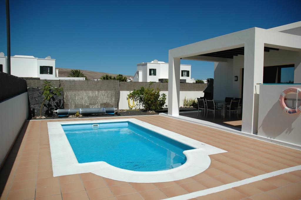 Ereza Villas Las Buganvillas Playa Blanca  Room photo